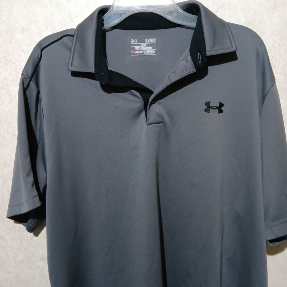 Under Armour gray & black henley short sleeve shirt size XL